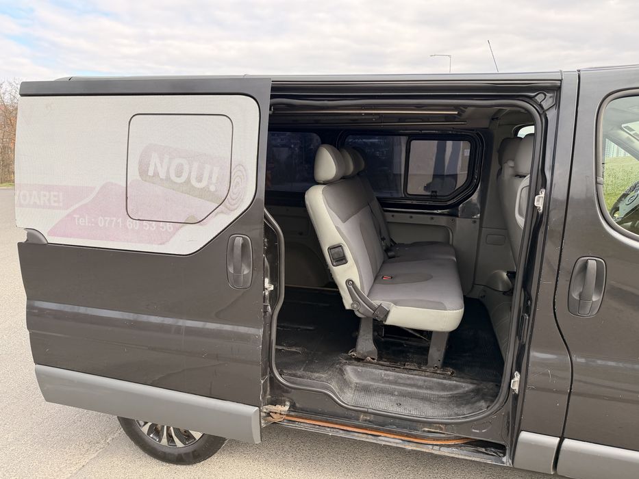 Opel vivaro 2.5 Diesel 8+1