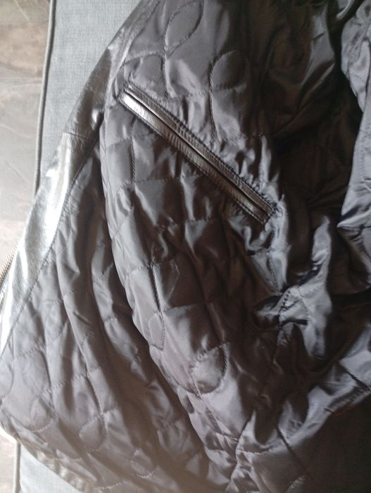 Кожено яке с български символи