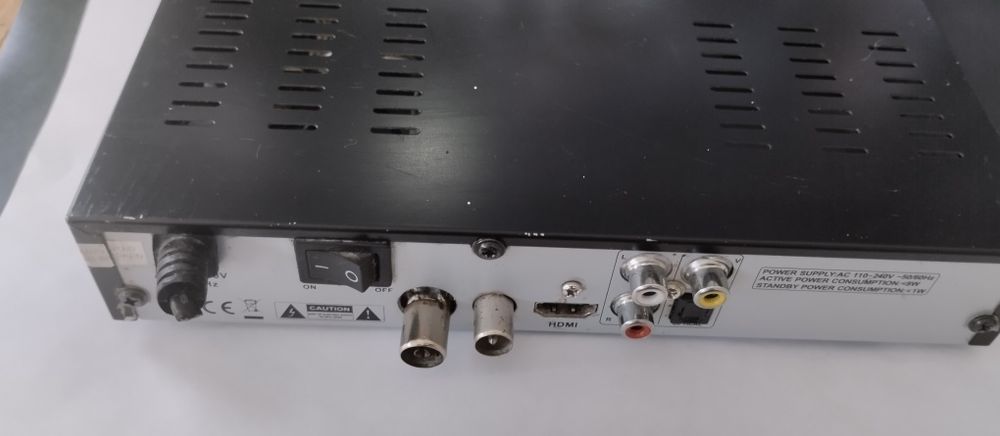 Тюнер UZDIQITAL TV -  не рабочий