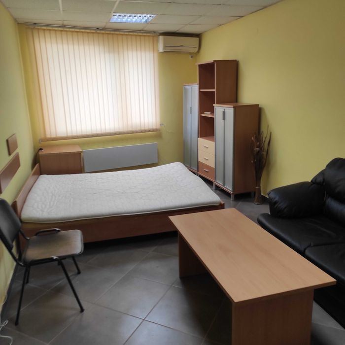 Продавам използвана спалня