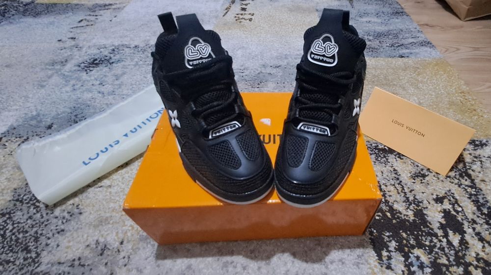 Louis Vuitton LV Skate Sneaker

Return Policy

14