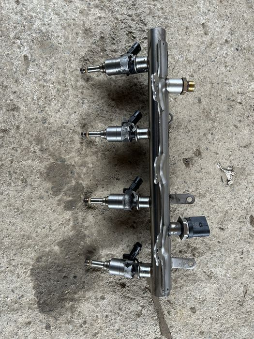 Rampa / Injectoare Vw / Audi / Skoda 1.8TSI BZB