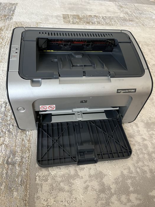 Продам принтер HP laserJet P1006
