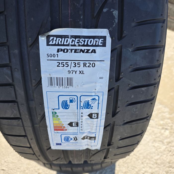 Anvelope turism noi vara Bridgestone 255 35 20