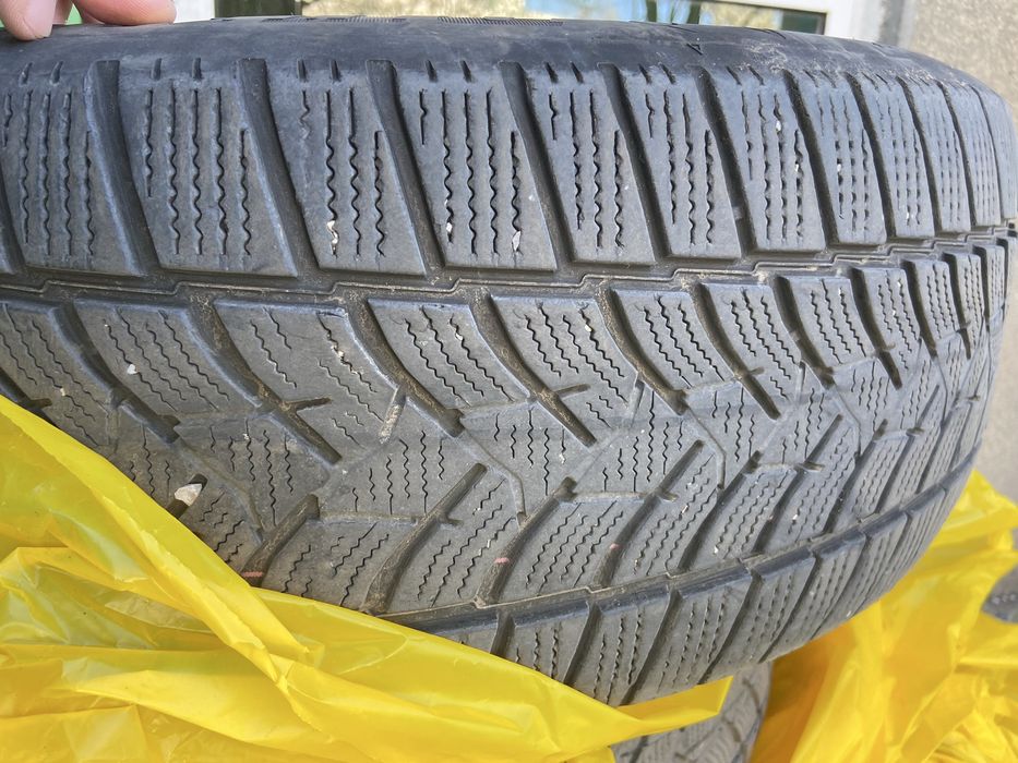 Зимни гуми Dunlop 215 55 18