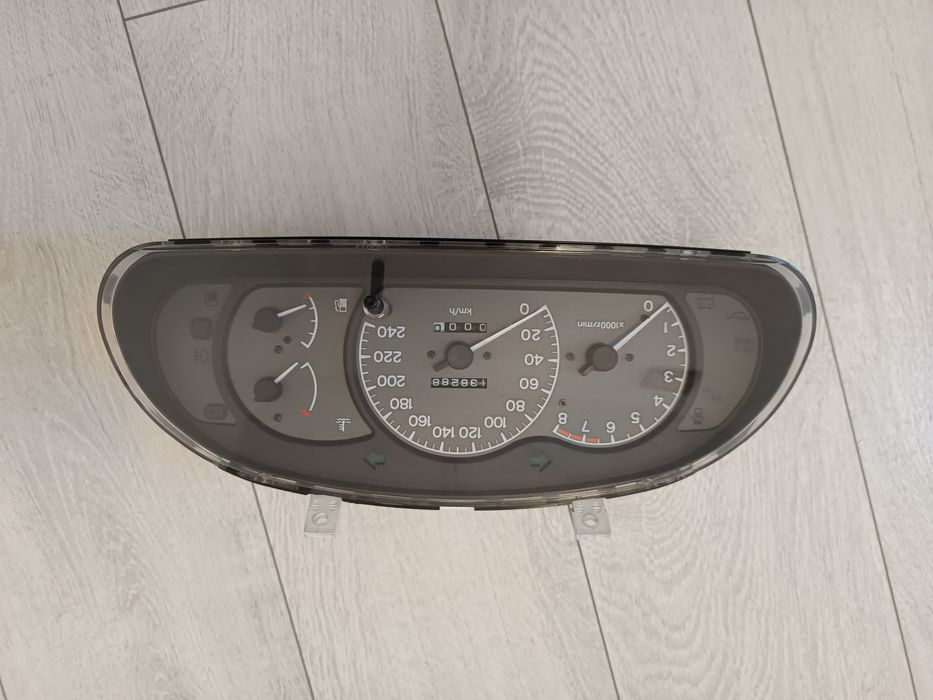 Ceasuri bord Mitsubishi Colt 1.3 1996 MB899938 758-540