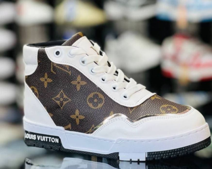 Ghetuțe și adidasi copii