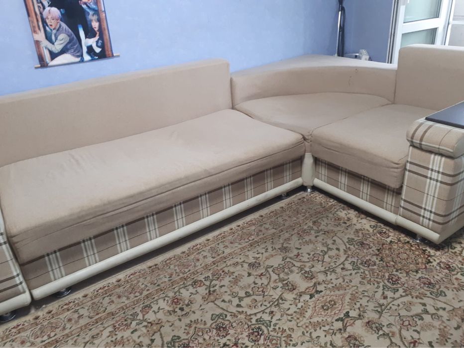 Диван угловой , раздвижной