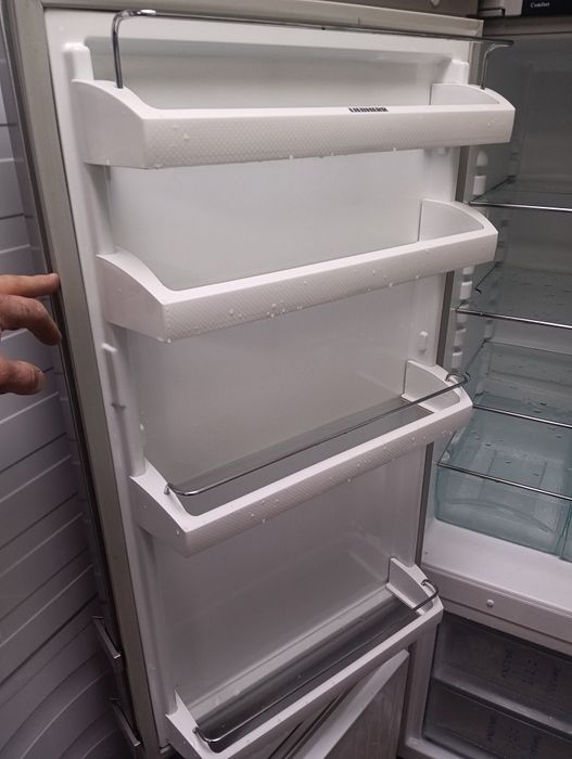 Иноксов комбиниран хладилник с фризер Liebherr 24 месеца гаранция!!!