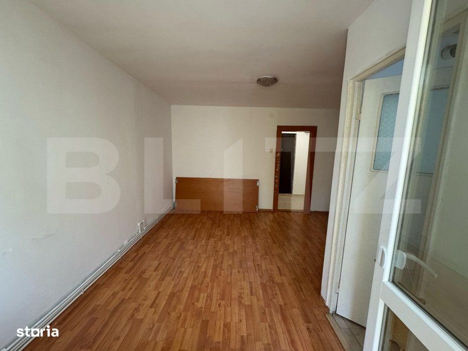 Garsoniera de vanzare, 27 mp, zona Micro 15