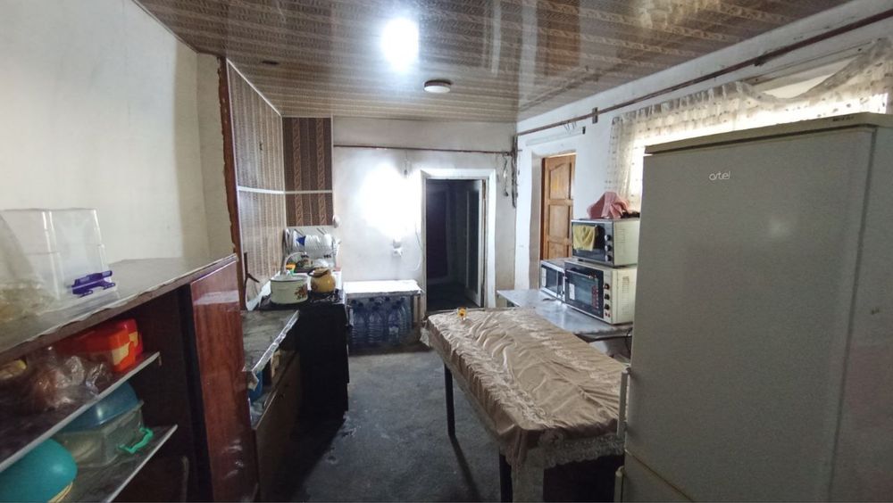 iyk ota 4 sotik 6 xona uy padval bor vayfay bor kanalizatsiya bor