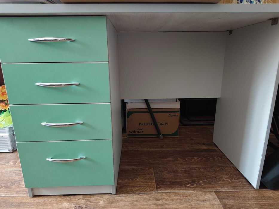 Стол письменный Б/У