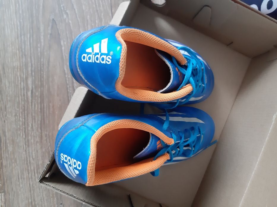 Бутсы АДИДАС ОРИГИНАЛ 37 размер