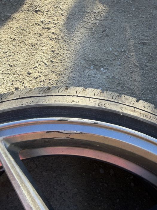 Jante japan racing cu anvelope de iarna 235/35 R19