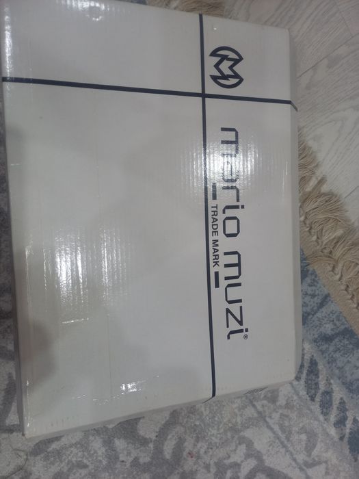 Женская модная обувь