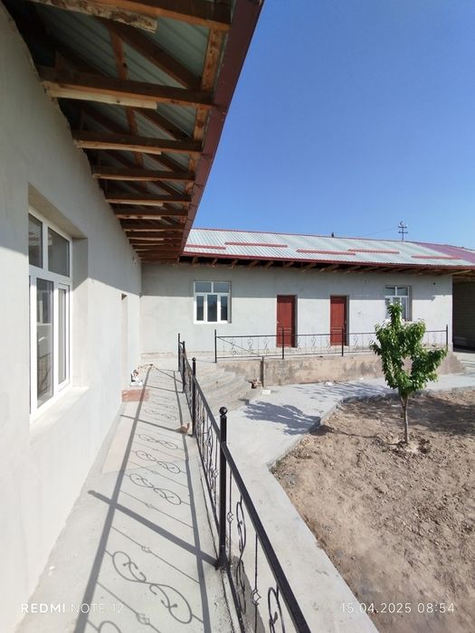 Chirchiq shahrida uy sotiladi