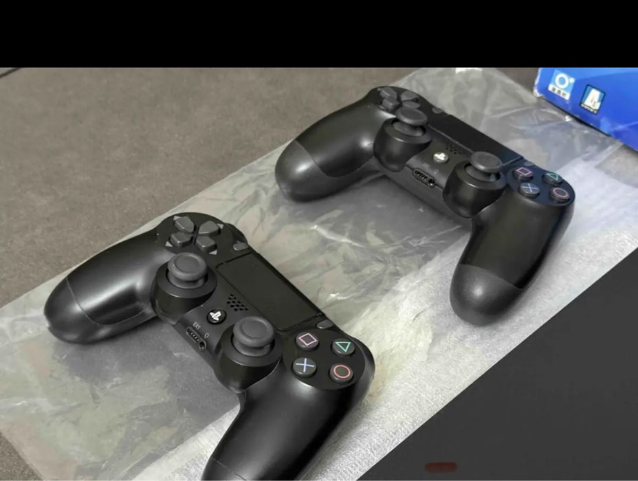 Продаеца    PlayStation 4 slim