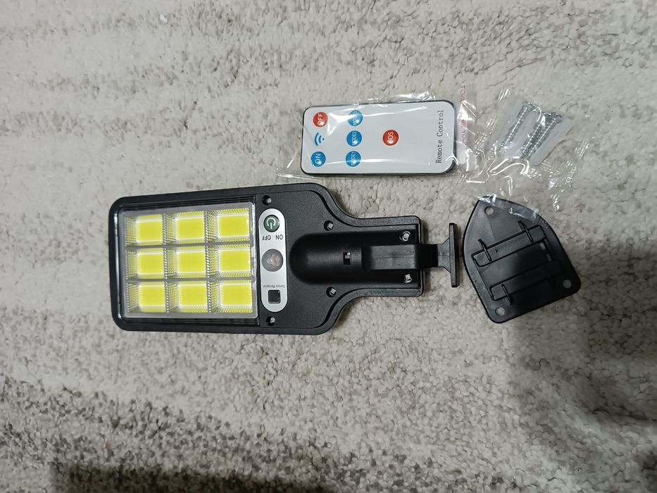 Lampa solara cu senzor miscare