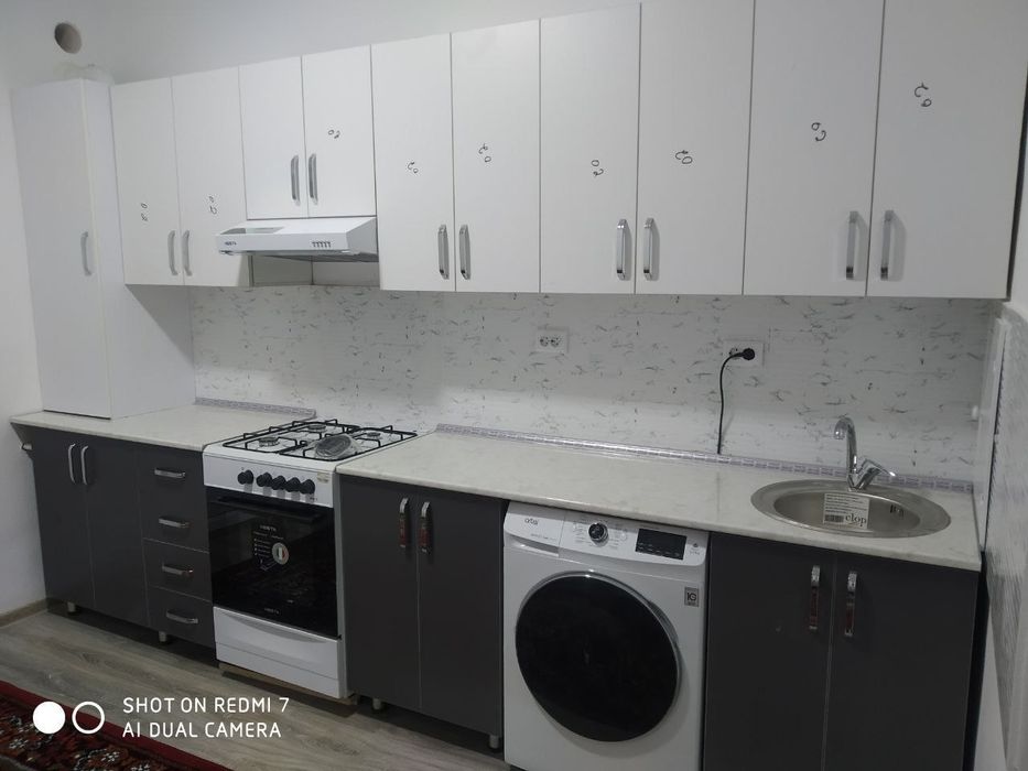 Uy sotiladi juda guzal holatda