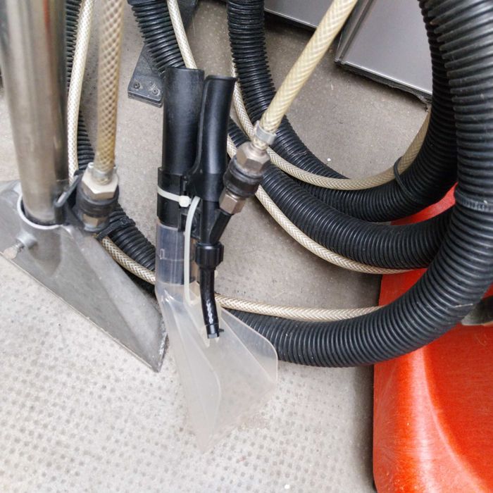 НАЙ ДОБРАТА ОФЕРТА Перяща прахосмукачка екстрактор Numatic Charly