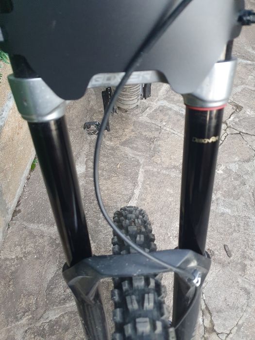 Продавам колело commencal furious