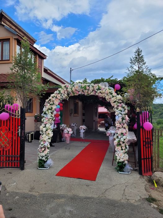 Arcada din flori evenimente super pret