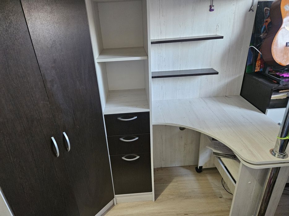 Двухъярусная кровать