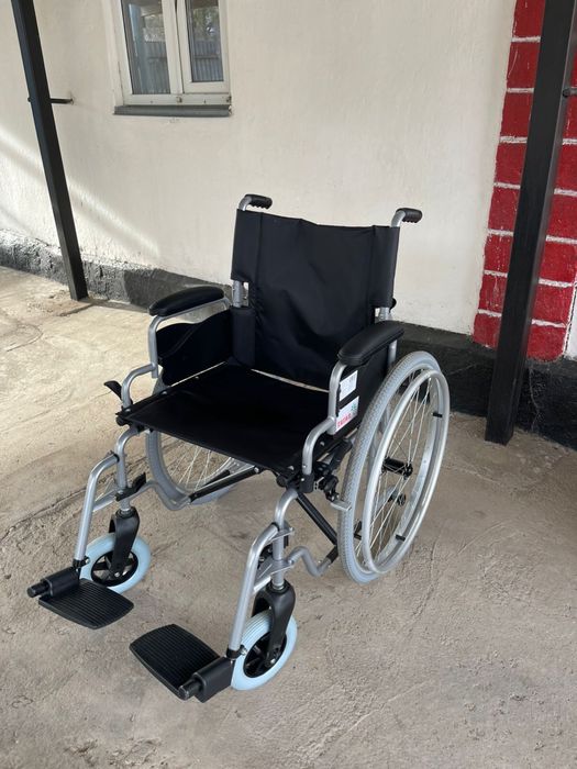 Инвалидная кресло коляска прогулочная и для дома