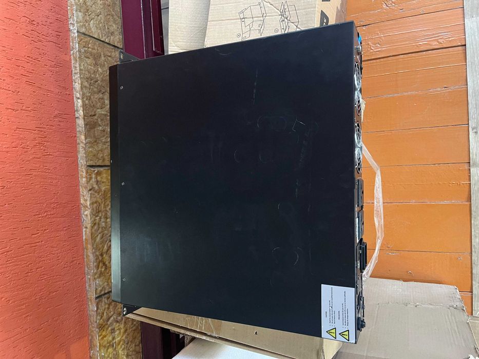 ИБП (ups)  2100w, SVC RT-3KL-LCD 3kVA