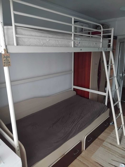 Pat metalic suspendat pentru copil/adolescent