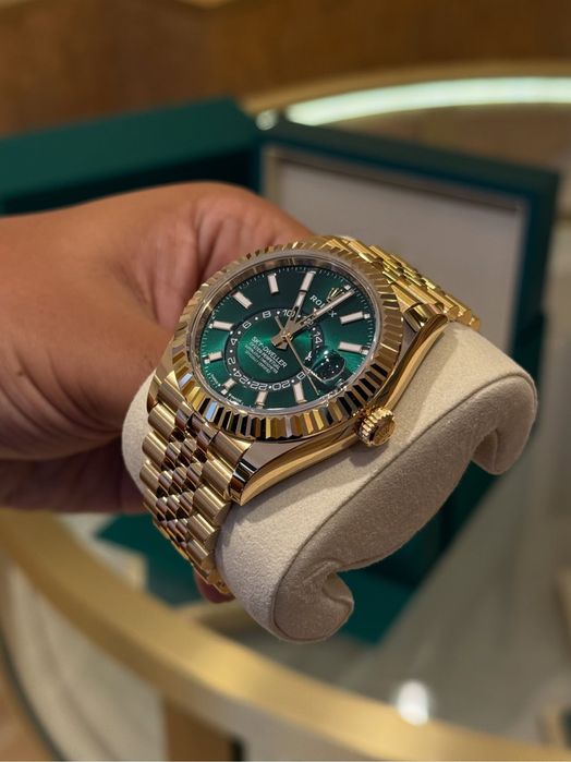 Rolex Sky-Dweller Jubilee Green Money Dial Gold 18k
