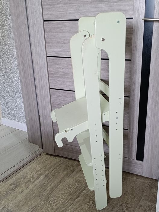 Детский растущий стул