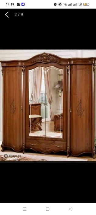 Шифоньер и туалетный столик