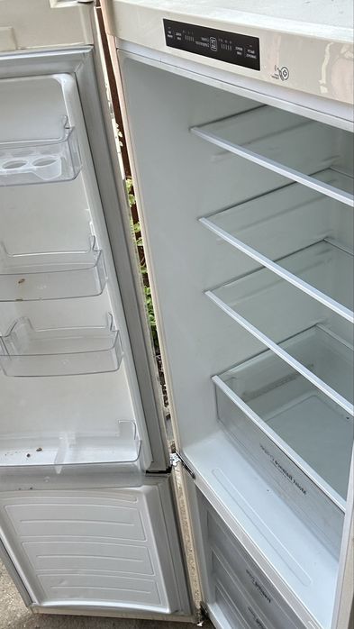 Срочно продам холодильник LG