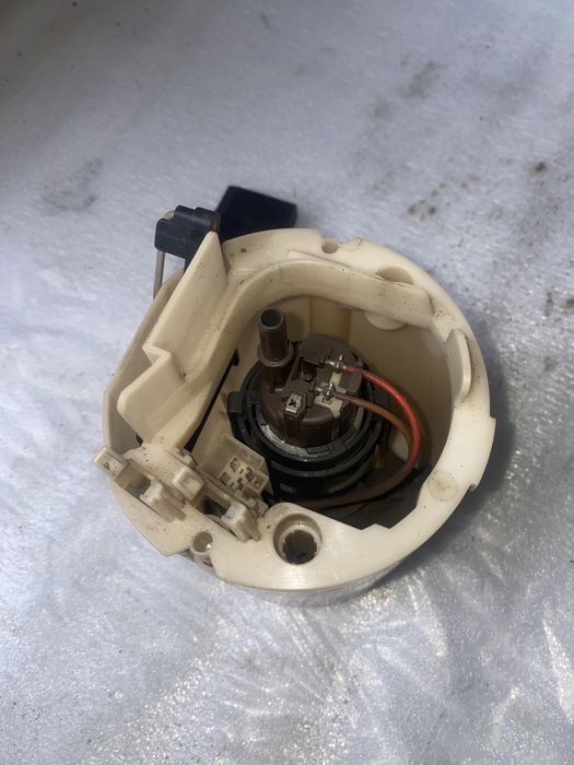 Бензонасос бензостанция Subaru