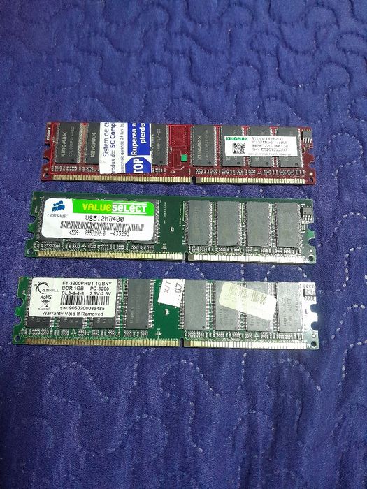 Vând placa video  calculatoare.