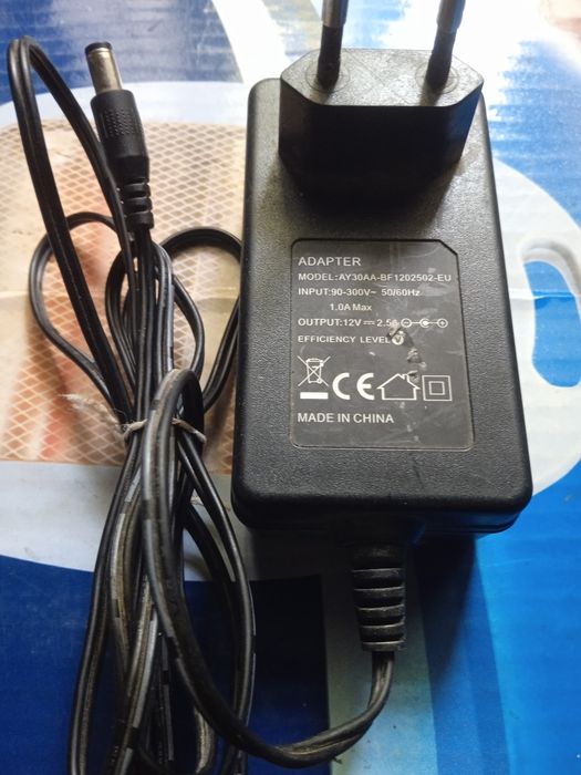 Blok pitaniya sotiladi