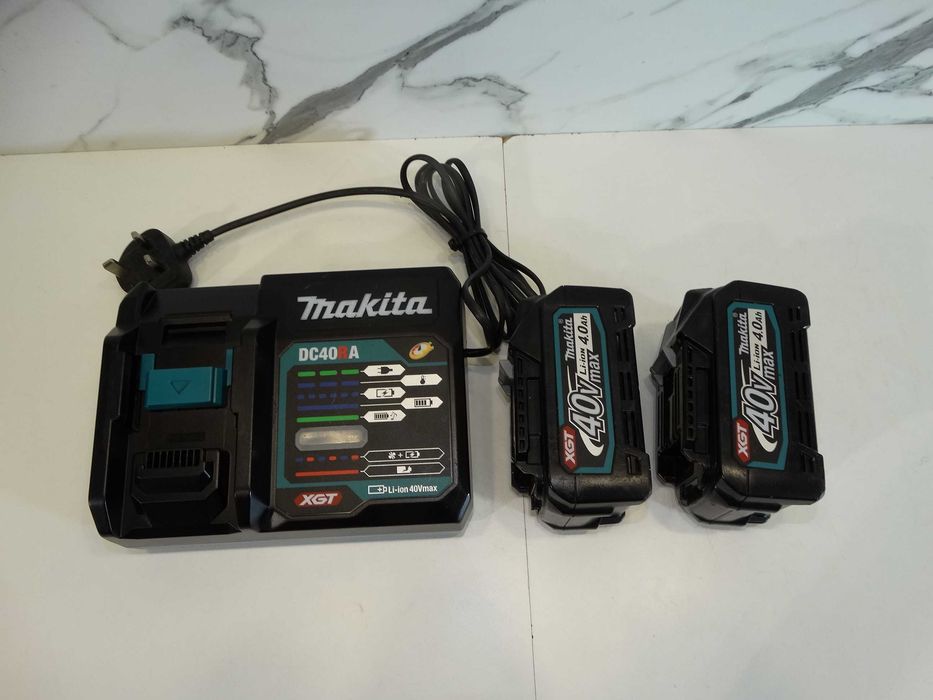 Makita XGT / 40 V / 4.0 Ah - Батерии и зарядно