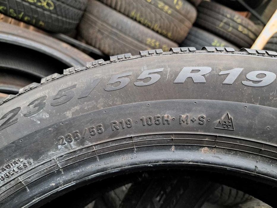 2 anvelope 235/55 R19 Pirelli