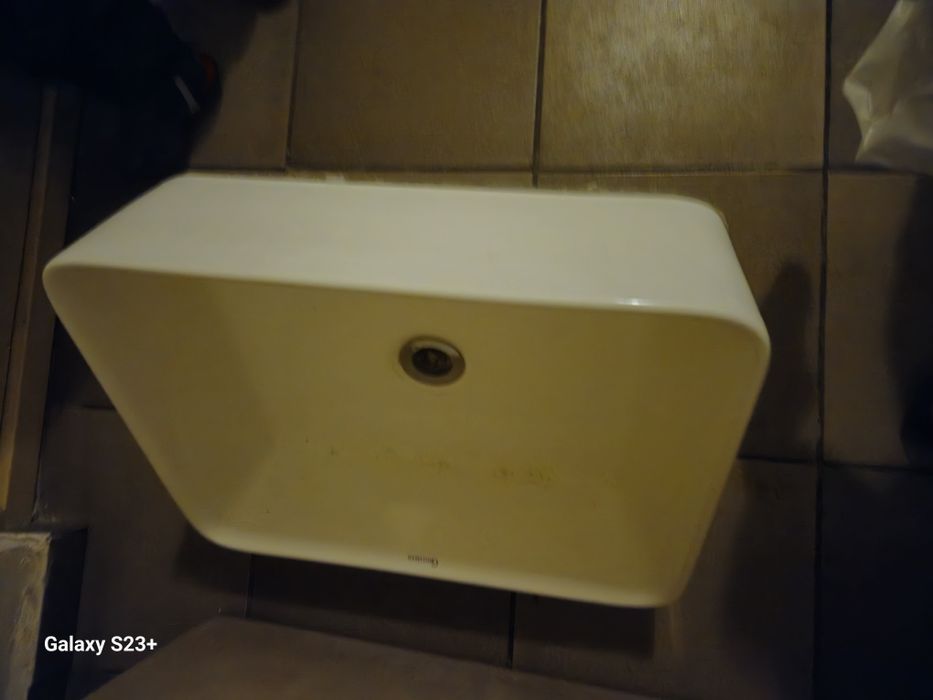 Раковина накладная