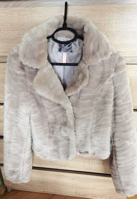 Късо дамско палто Lipsy London