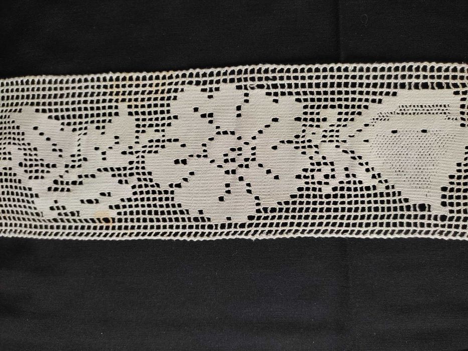 Старинни антредьо и дантели