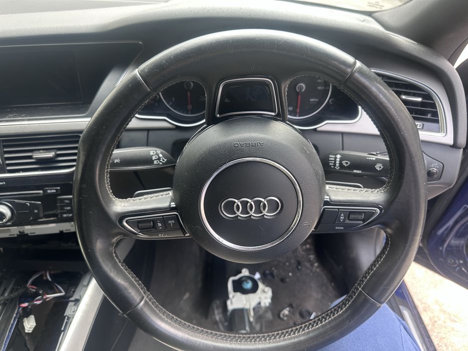 Волан с пера за audi a4 a5 q5 + бег