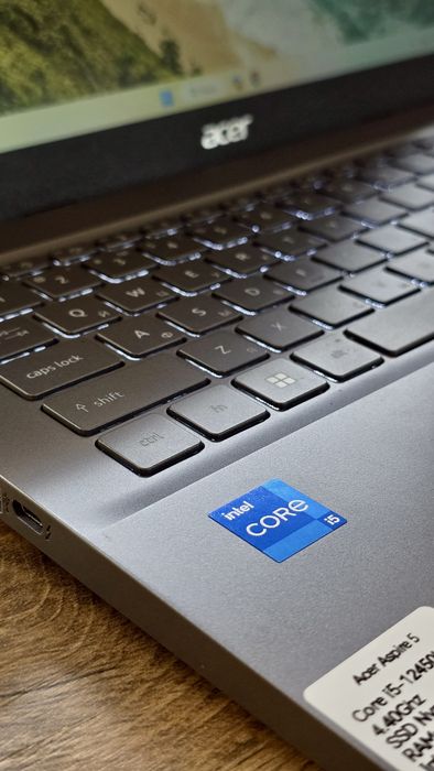 Офисный ноутбук Acer Aspire 5