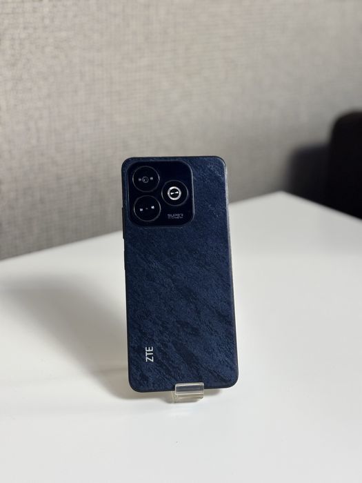 Продам телефон ZTE A75 8/128Gb