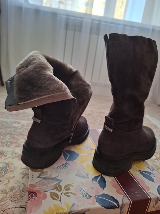 Продам зимнии сапоги