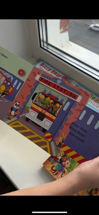 Интерактивные книги Bizzy Bear
