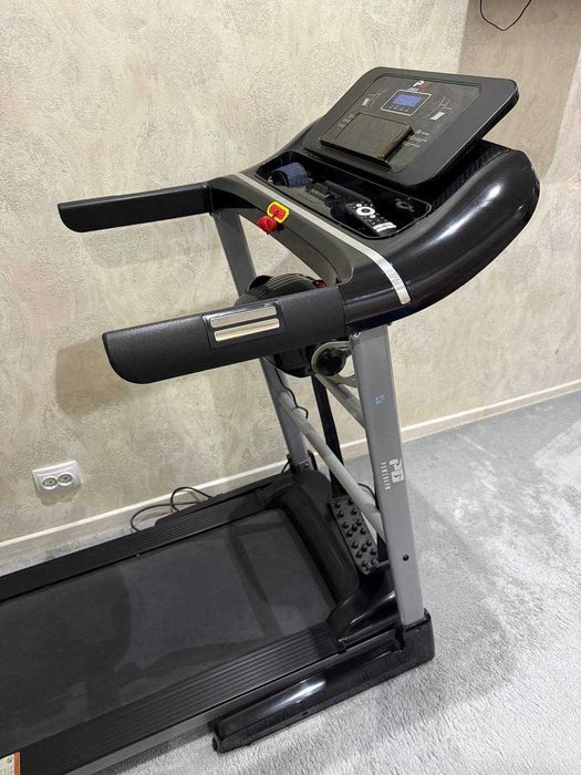 Беговая дорожка, совсем новая