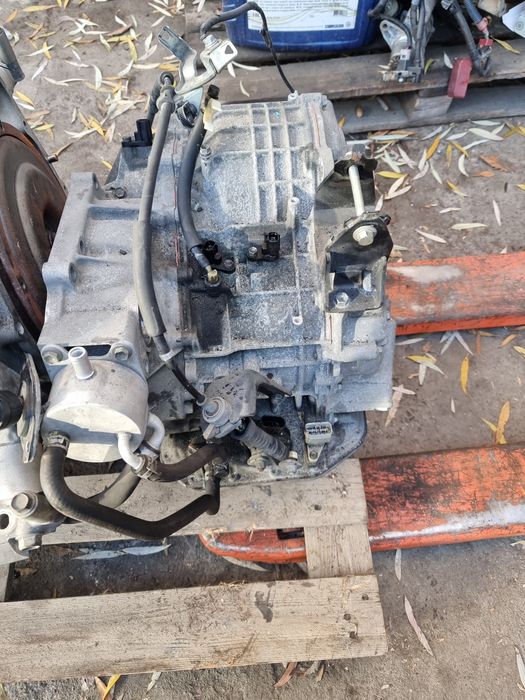 Вариатор на Toyota Estima  2008  год .