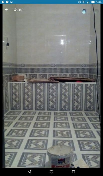 Кафельные работы + сантехника. Установка ванны и туалета.